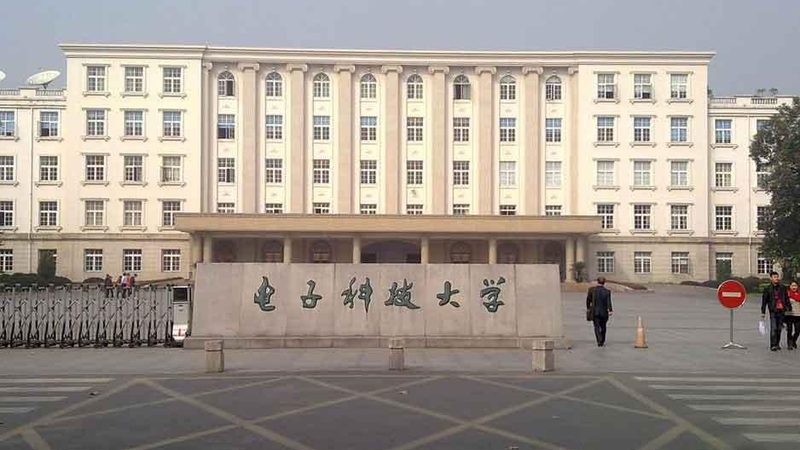 企业电子产品采购方案：如何规避潜在风险**