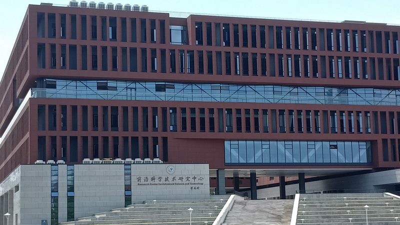 连接器定制设计：关键因素与注意事项**